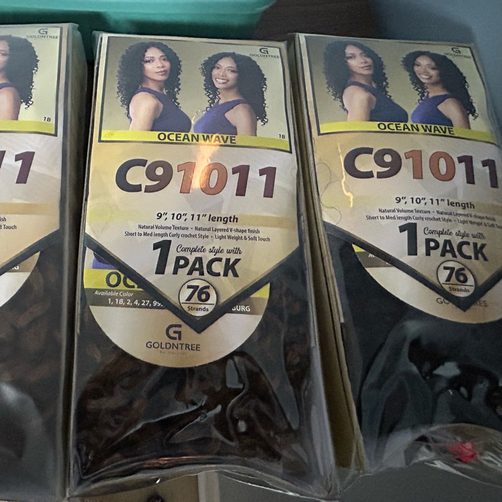 Ocean Wave Crochet Hair – 9/10/11" layers– Full Style in 1 Pack (Color 4 & 27)
